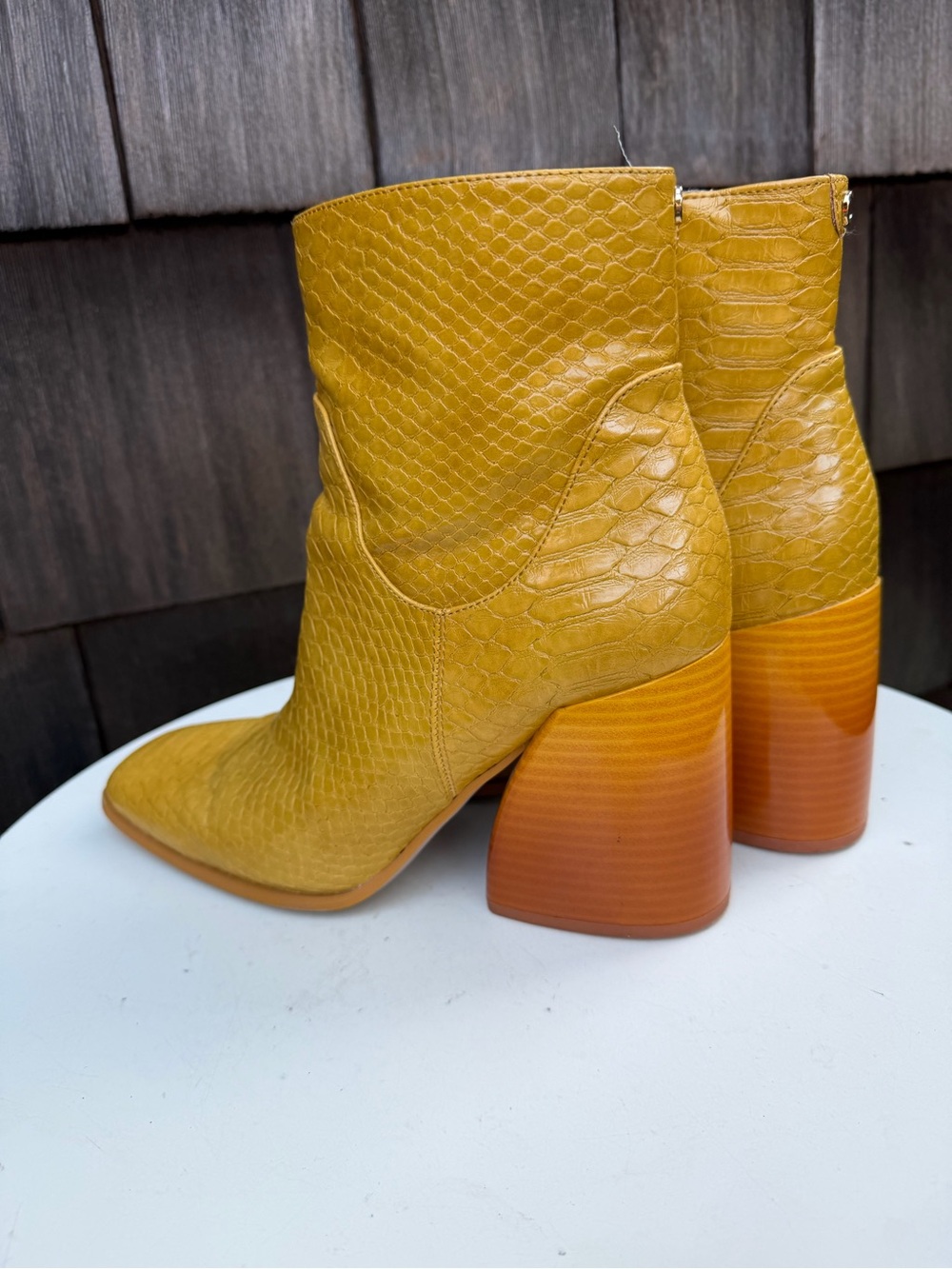 Circus by Sam Edelman booties yellow textured faux leather heels Sz 9.5 - Picture 2 of 10